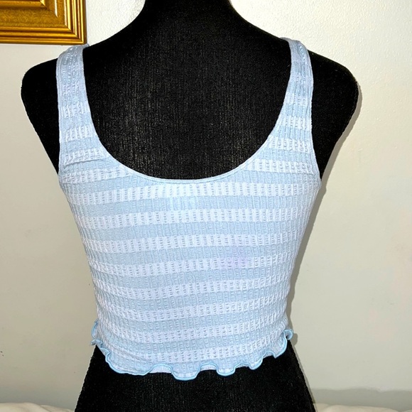 LA HEARTS Baby Blue Ruffled Edge Tank Crop top - Picture 2 of 3